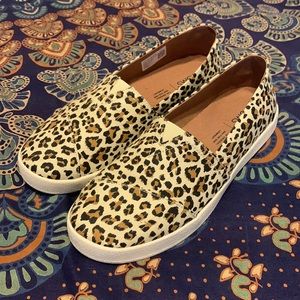 Leopard Toms